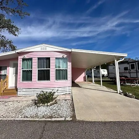 The Pink House Of Celebration Villa